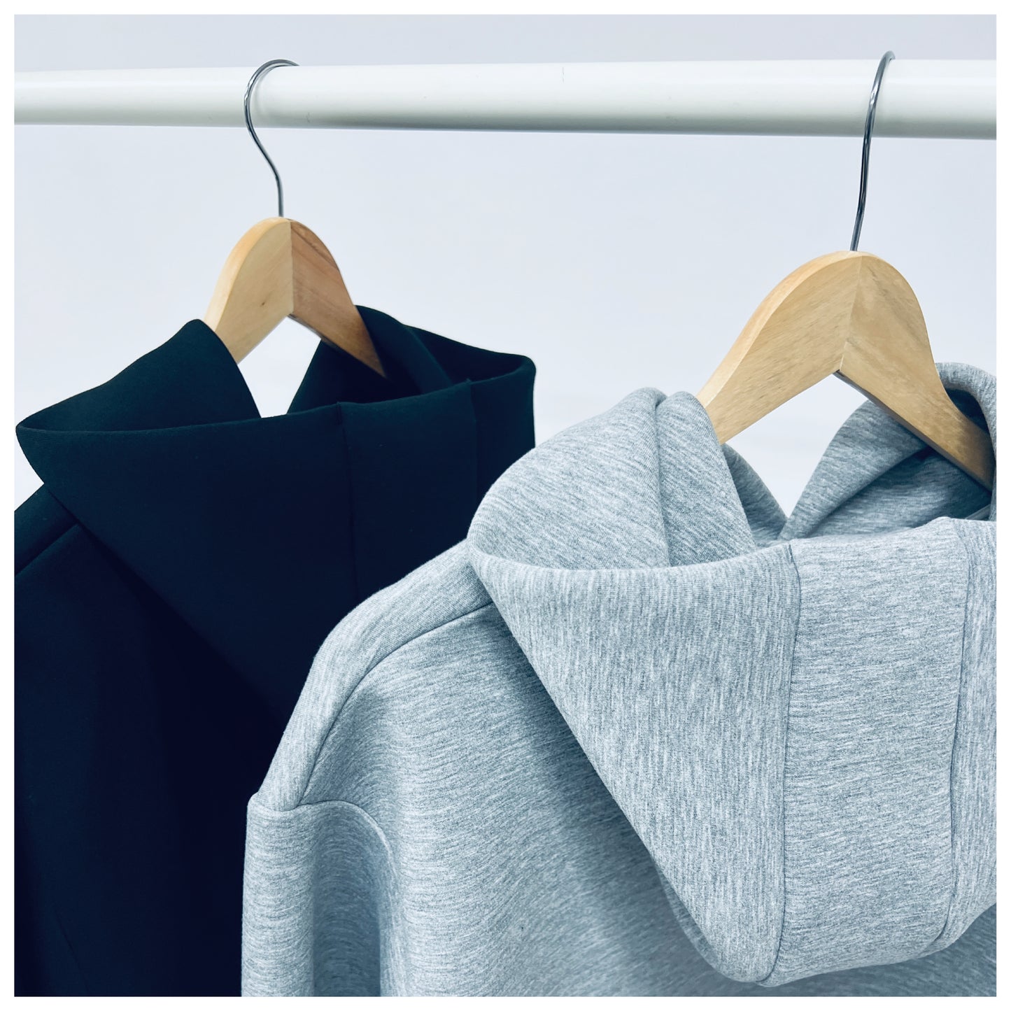 niohsportsLIGHT ライトウォーム プルオーバーパーカー / ブラック