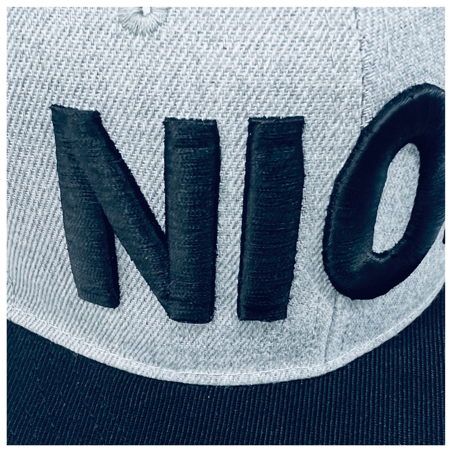 niohsportsLIGHT series フリーサイズツイルフラットバイザーキャップ / グレー&ブラック