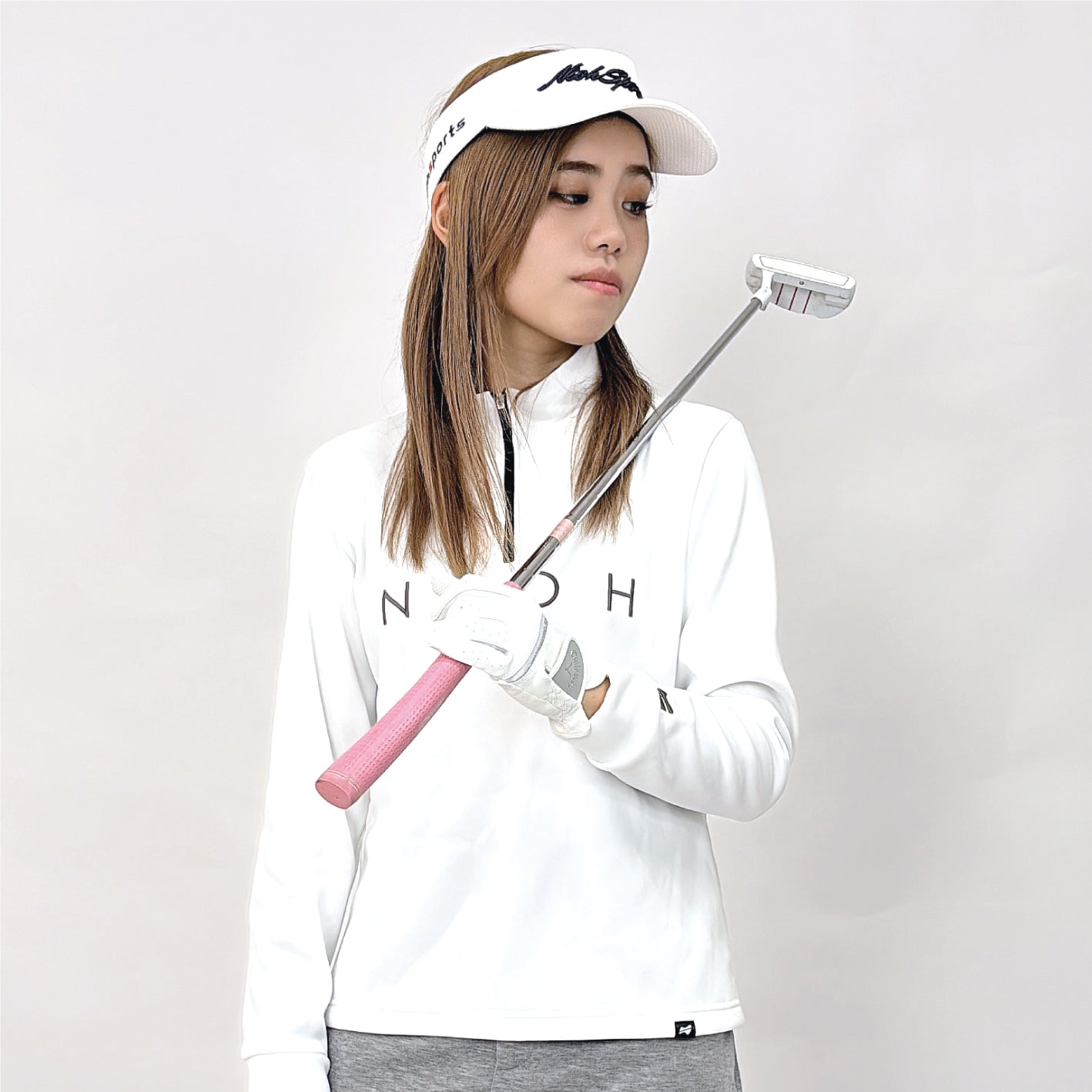 レディース エアライト ログジップロングスリーブモックネックシャツ / ホワイト